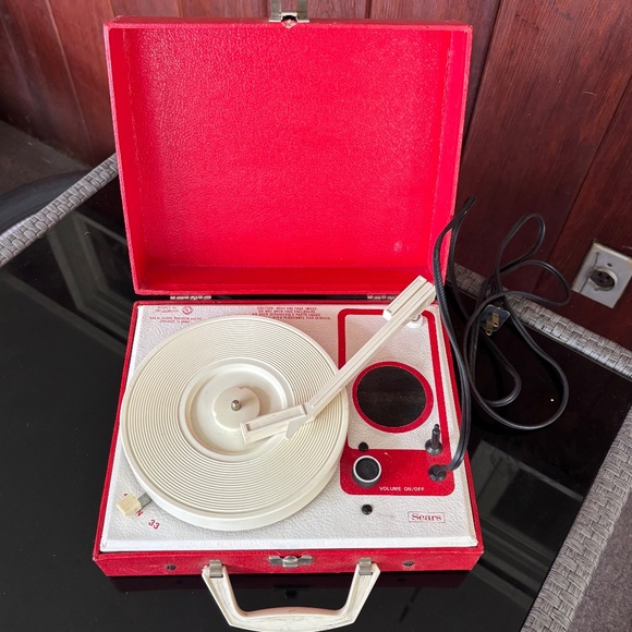 Vintage Sears Kids Record Player Turn Table 45 33 Collectible Red - Picture 1 of 4
